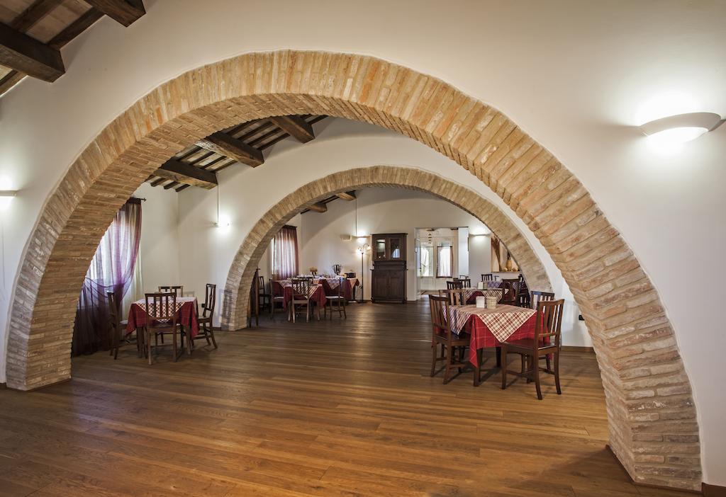 فندق Il Ristoro Del Viandante Offagna المظهر الخارجي الصورة