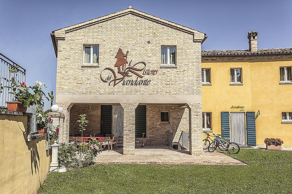 فندق Il Ristoro Del Viandante Offagna المظهر الخارجي الصورة